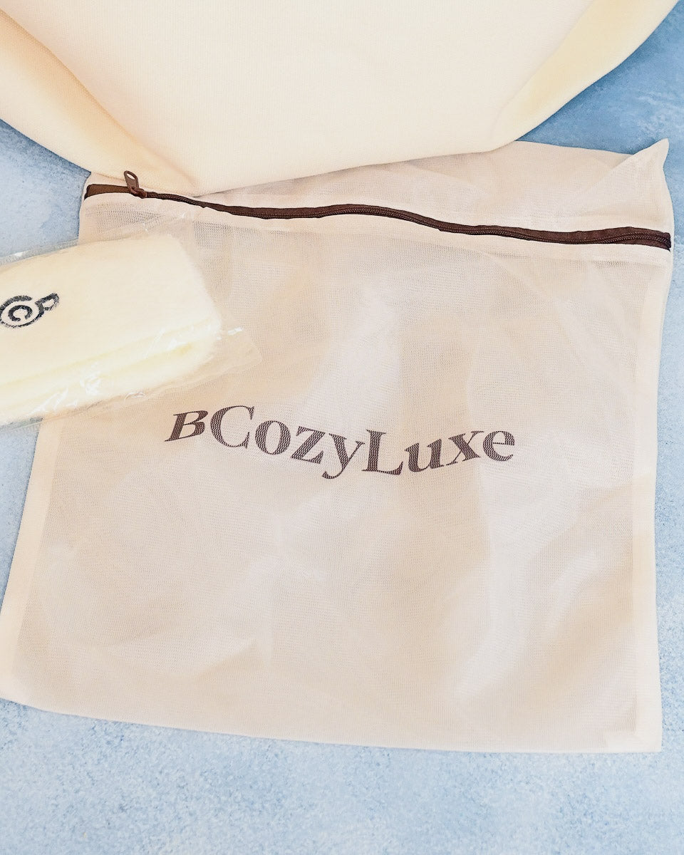 Reusable mesh wash bag for lingerie, sleepwear, and delicate clothing